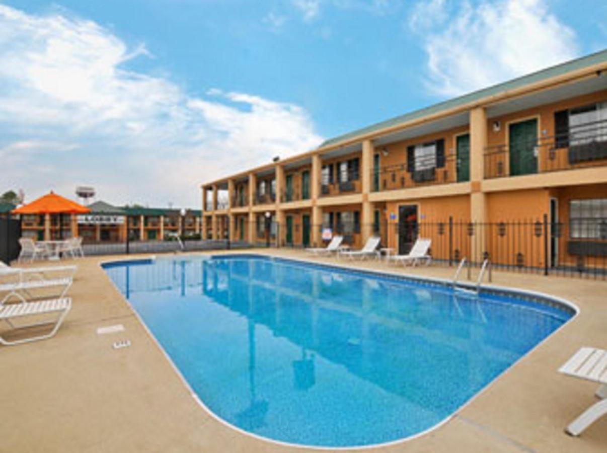 Travelodge By Wyndham Natchitoches Exteriör bild