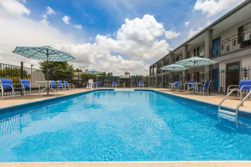 Travelodge By Wyndham Natchitoches Exteriör bild